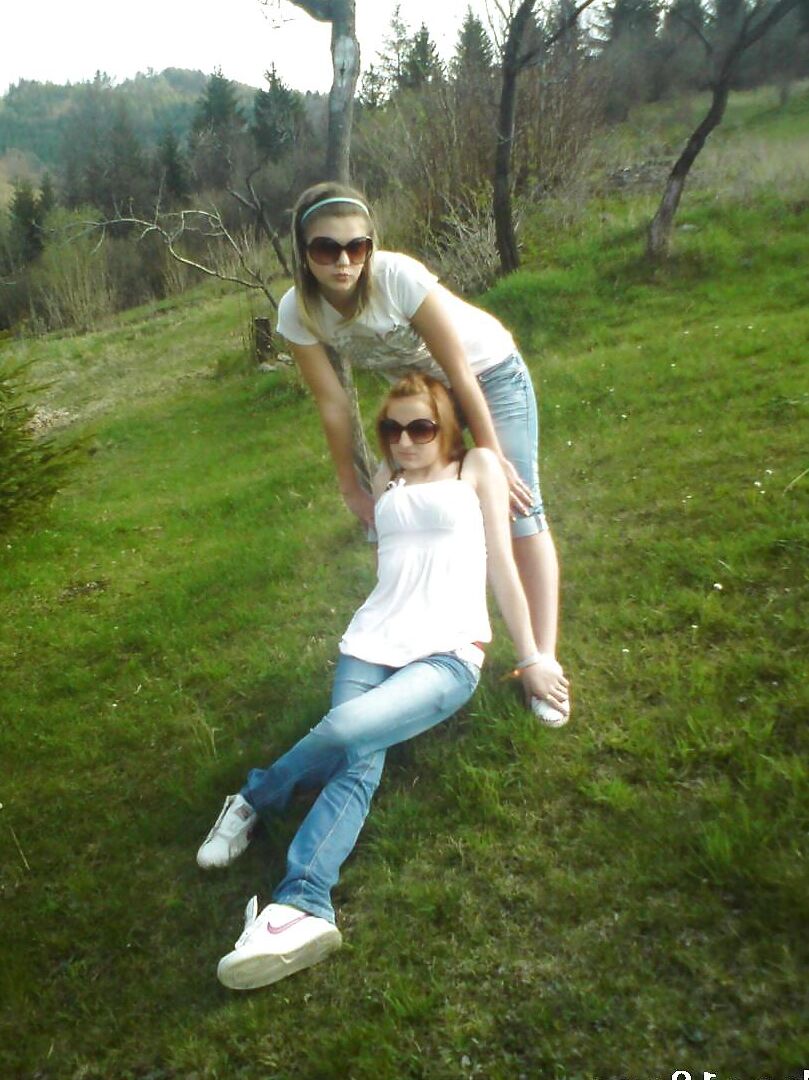 yo Teens outdoors