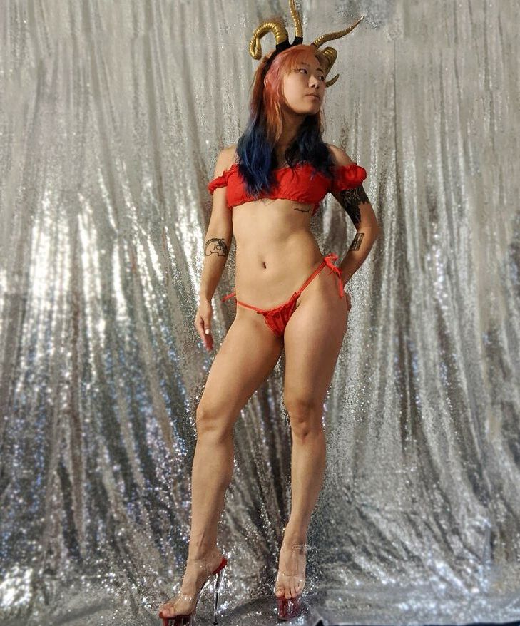 Parallaxstella nude