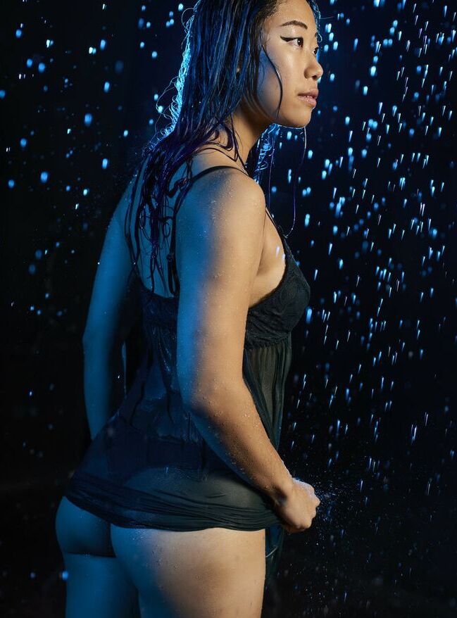 Parallaxstella nude
