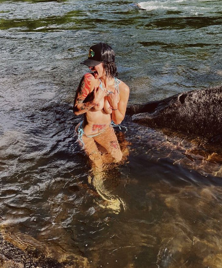 Sierra Wobb nude