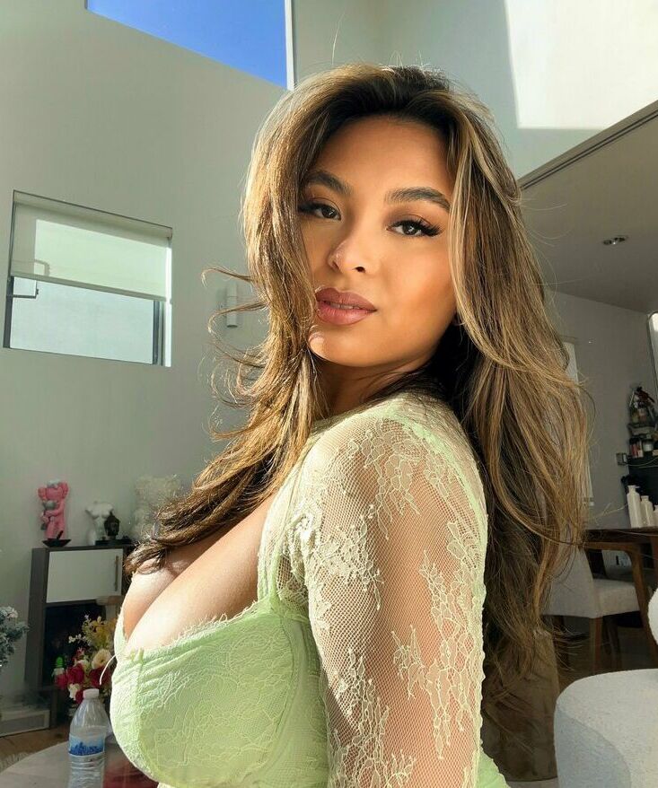 Linda Vo nude
