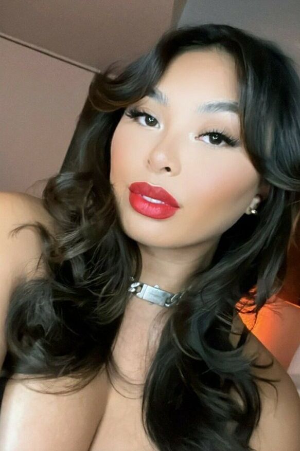 Linda Vo nude