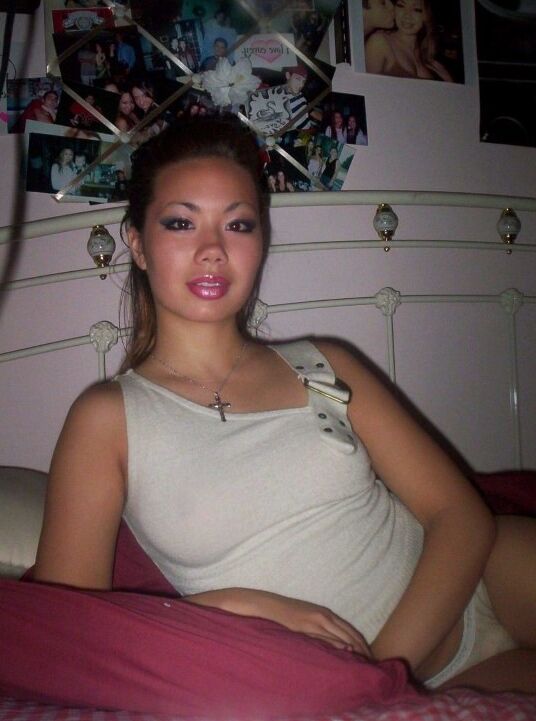 Nice selection of naughty and hot amateur asian chicks