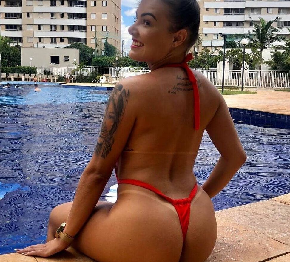 Andressa Oliveira nude