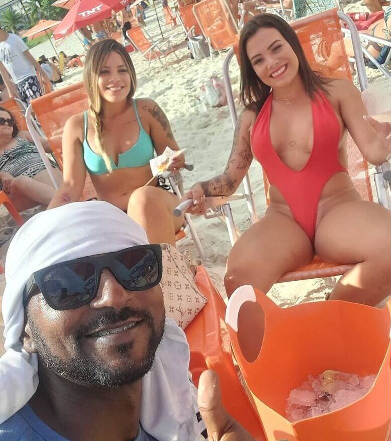 Andressa Oliveira nude
