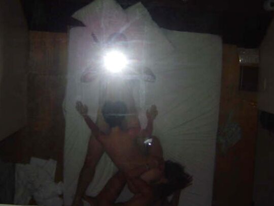 Comeu a mulher e uma amiga no Motel (caiu na net)