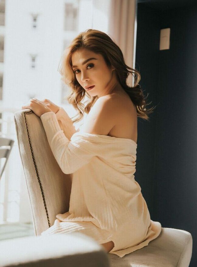 Bianca Peralta nude