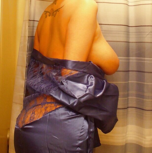 Sexy ass Rose