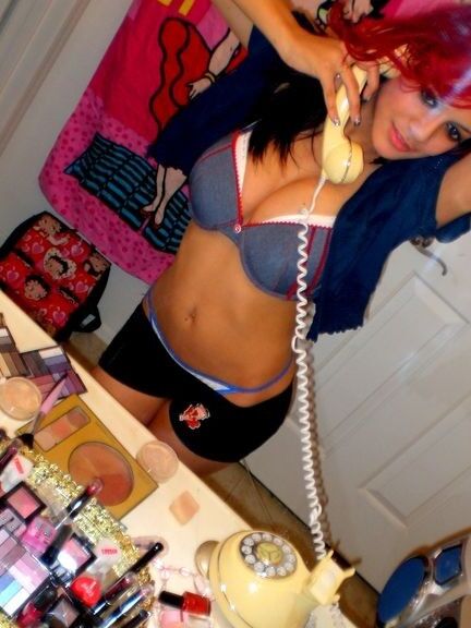 Various naked blonde and brunette selfshooters
