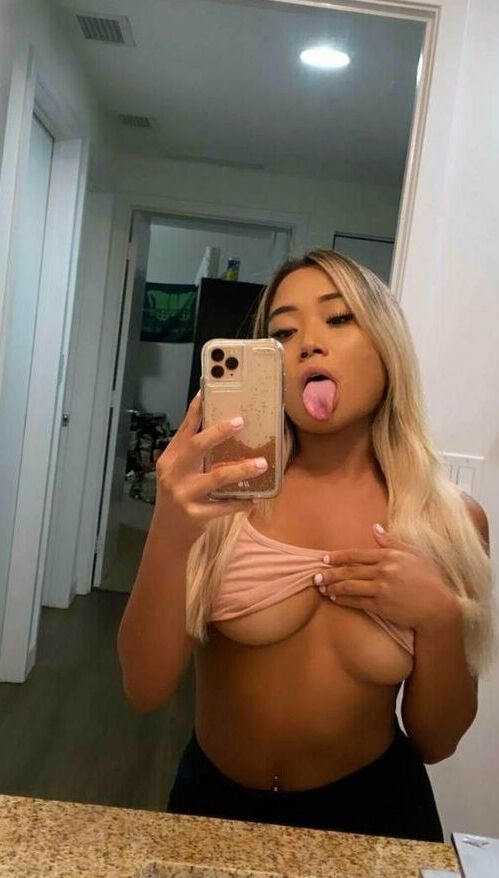 Crypto-baddie nude