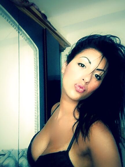Asia Morocco Girl Cum On Her