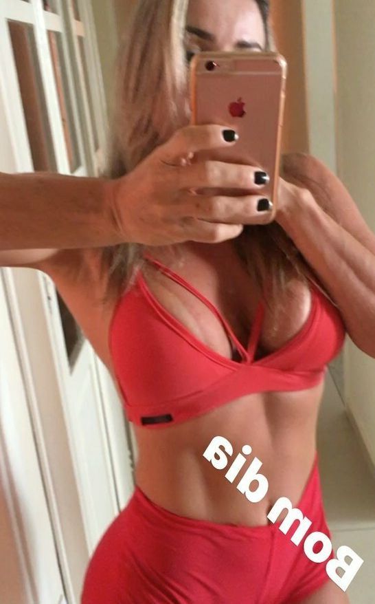 Eliza Nery nude