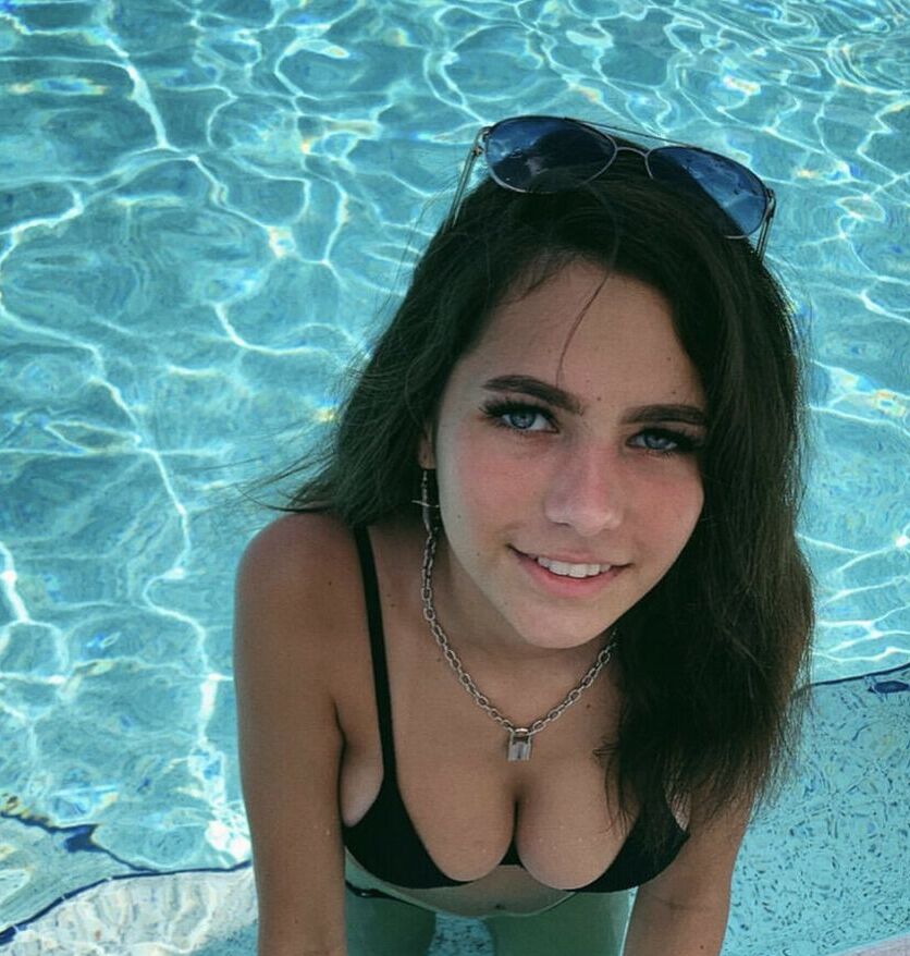 Carly.jb nude