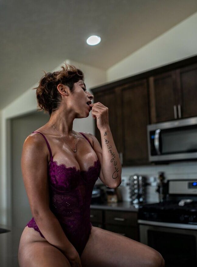 Isela Luna nude