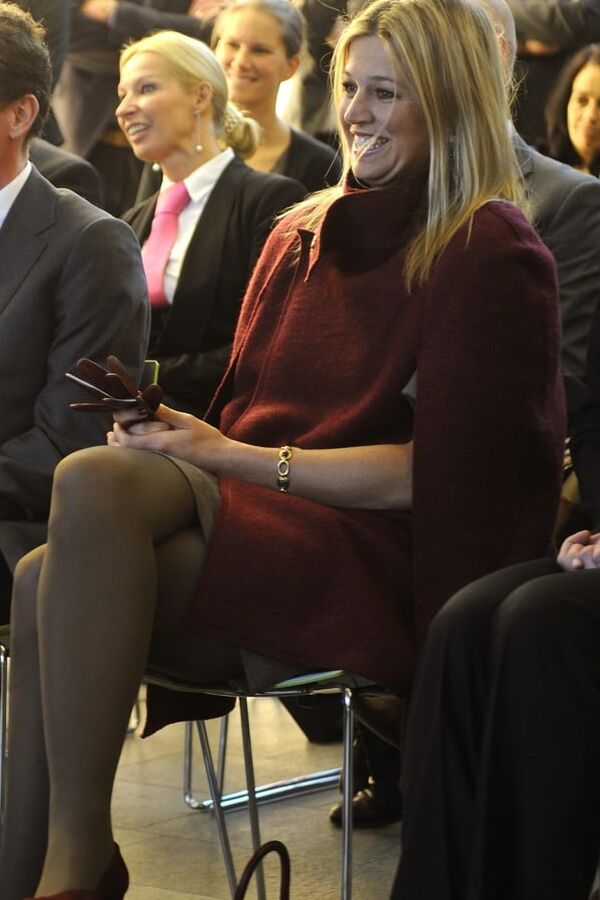 Royal Nyloness Queen Maxima