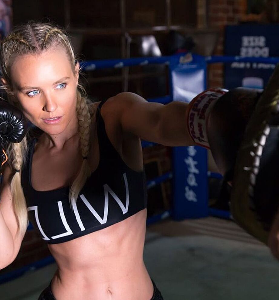 Nicky Whelan Sexy