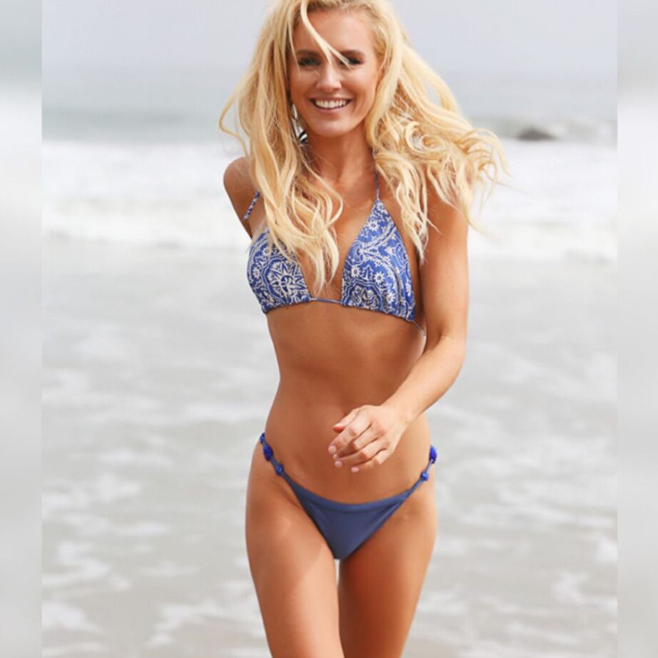 Nicky Whelan Sexy