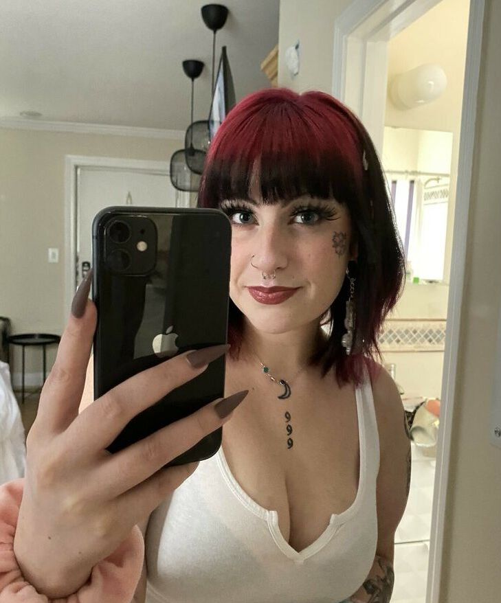 Nekmama nude