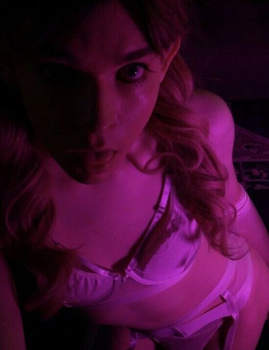 Wendy B. nude