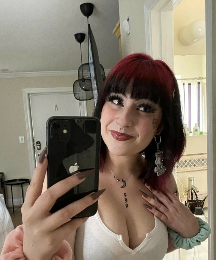 Nekmama nude