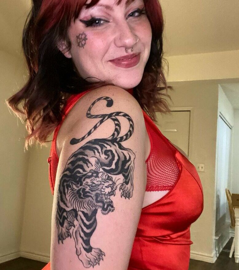 Nekmama nude