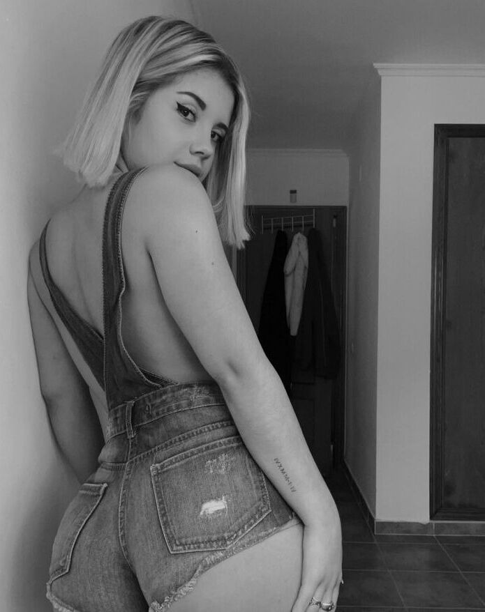 Andrea Beltran nude