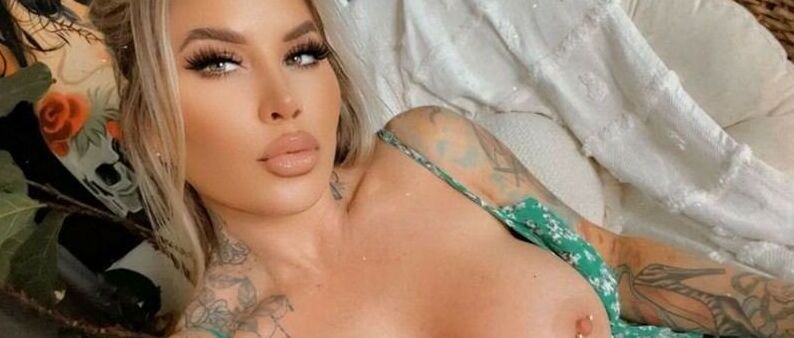 AvaArlo nude