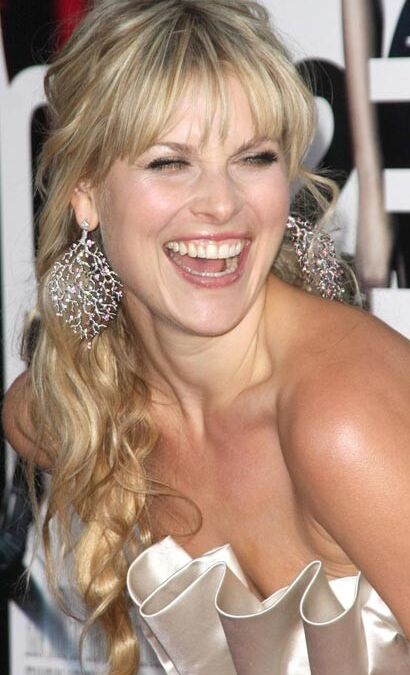 Ali Larter seductive in lingerie and hot boobs