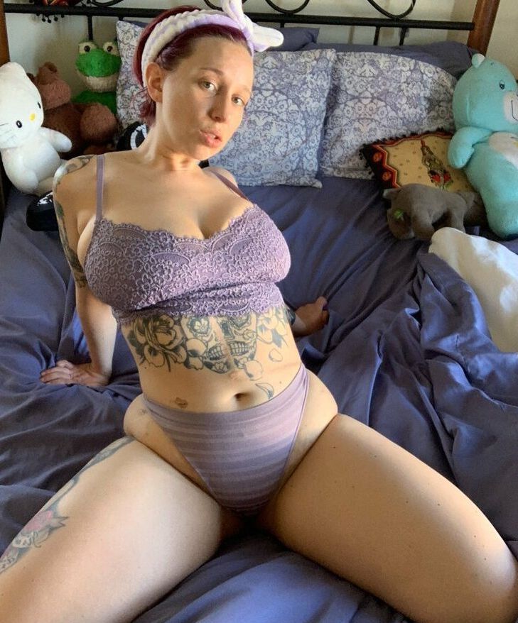 Caitlin Zielinski nude