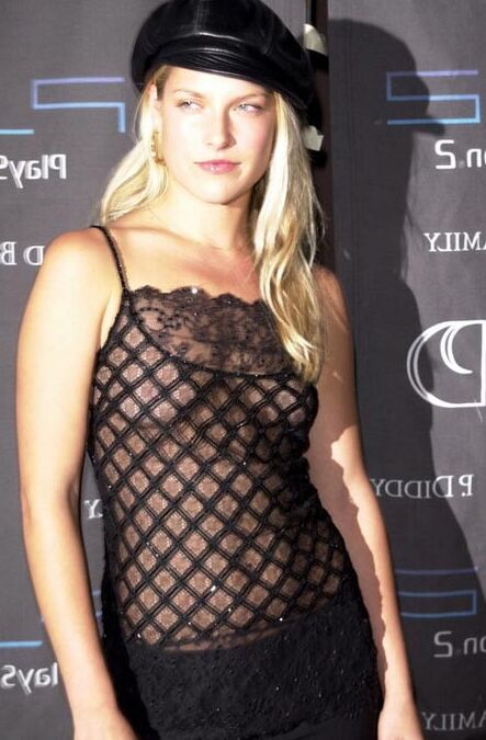 Ali Larter seductive in lingerie and hot boobs