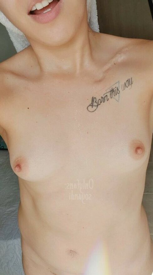 Soyandi nude