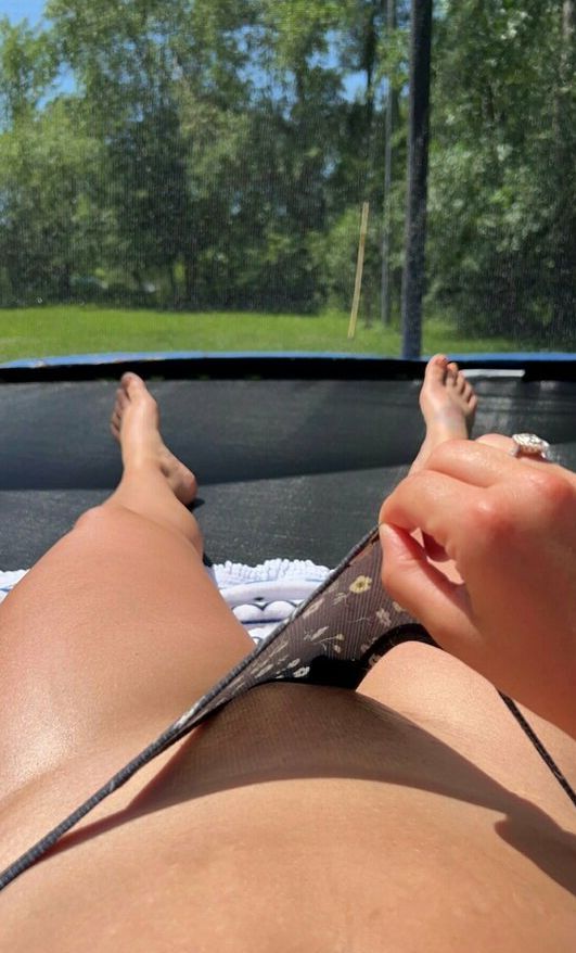 Kebby Johnson nude
