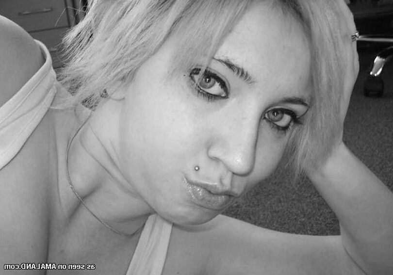 Pictures of a horny blonde emo GF going down on a hard cock