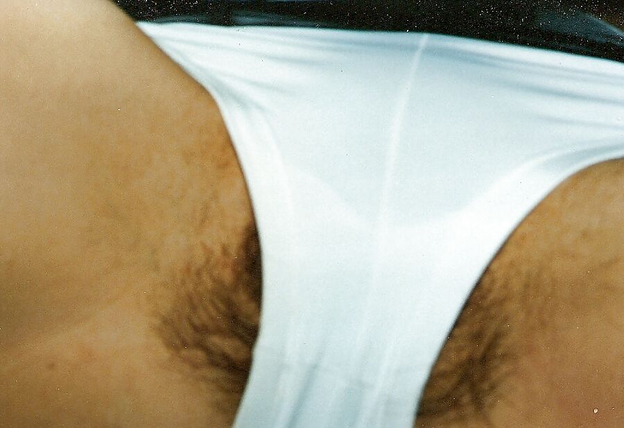 Ma salope en divers slip et tenue de chienne