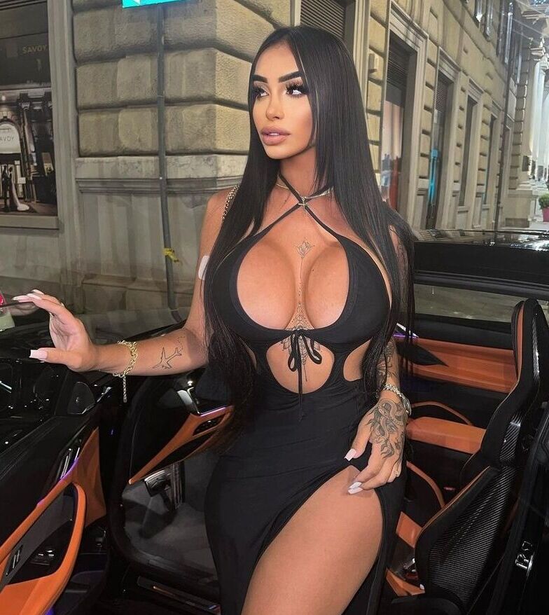 Sara Luna nude