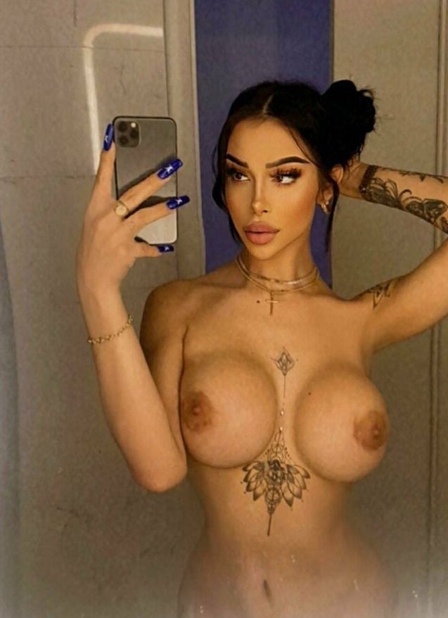 Sara Luna nude