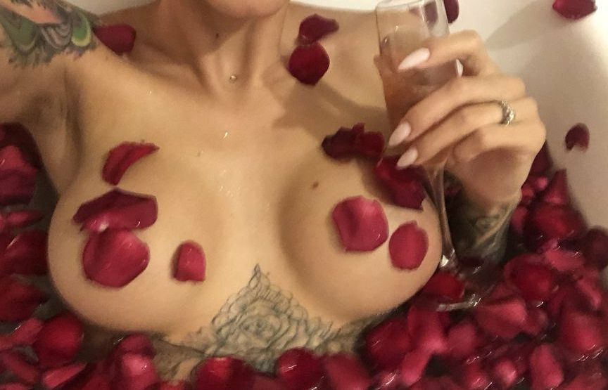 Kate Hazzard nude