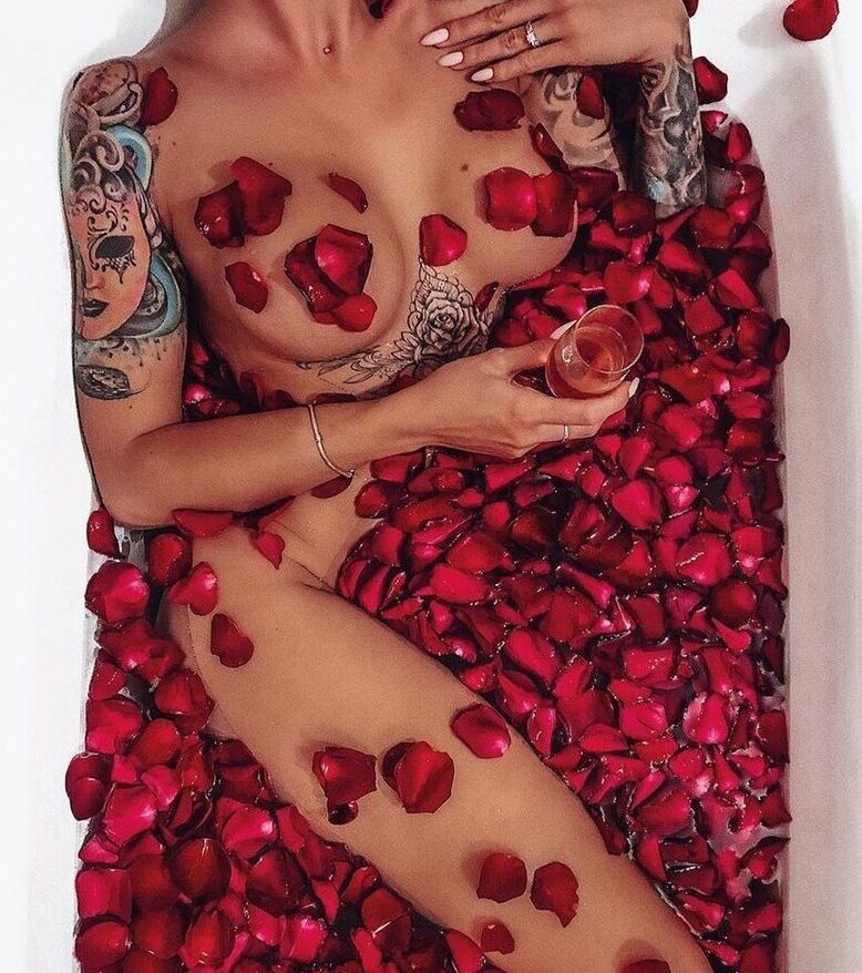 Kate Hazzard nude