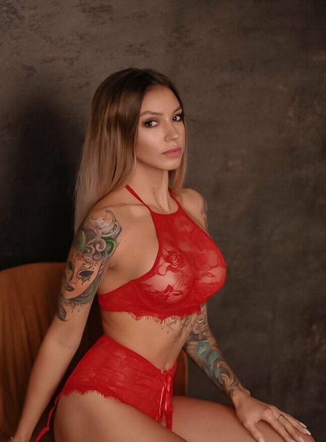 Kate Hazzard nude