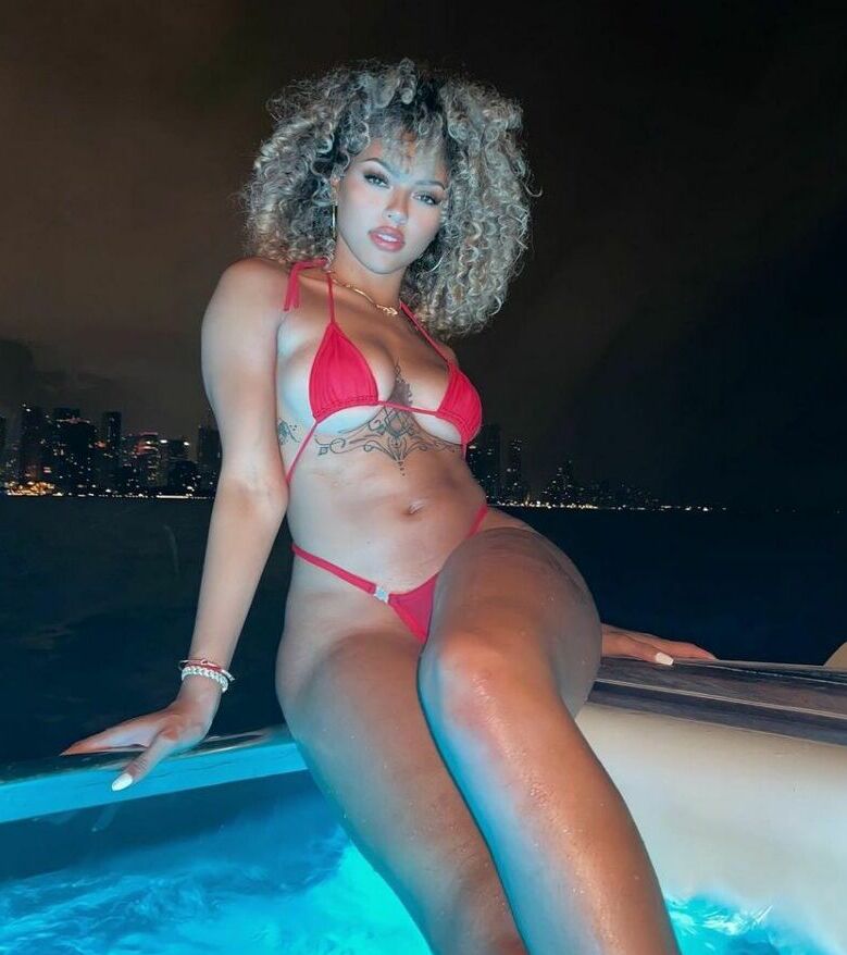 Vanessa Josey nude