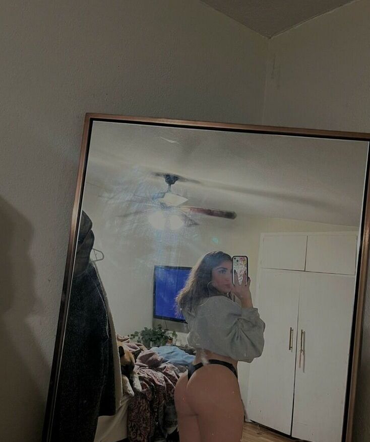 Hailey Gutierrez nude