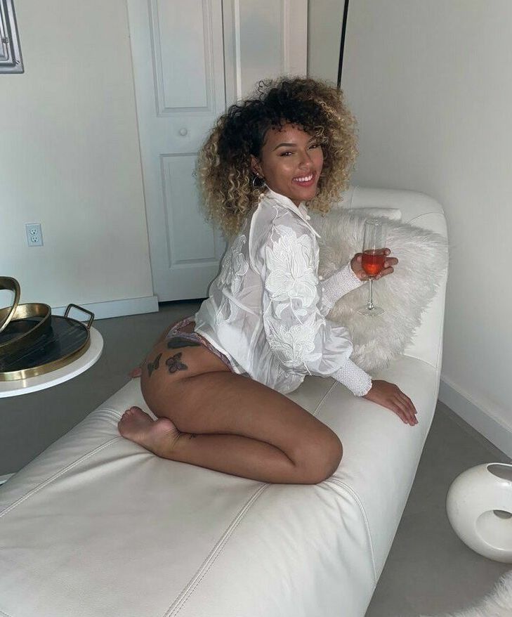 Vanessa Josey nude