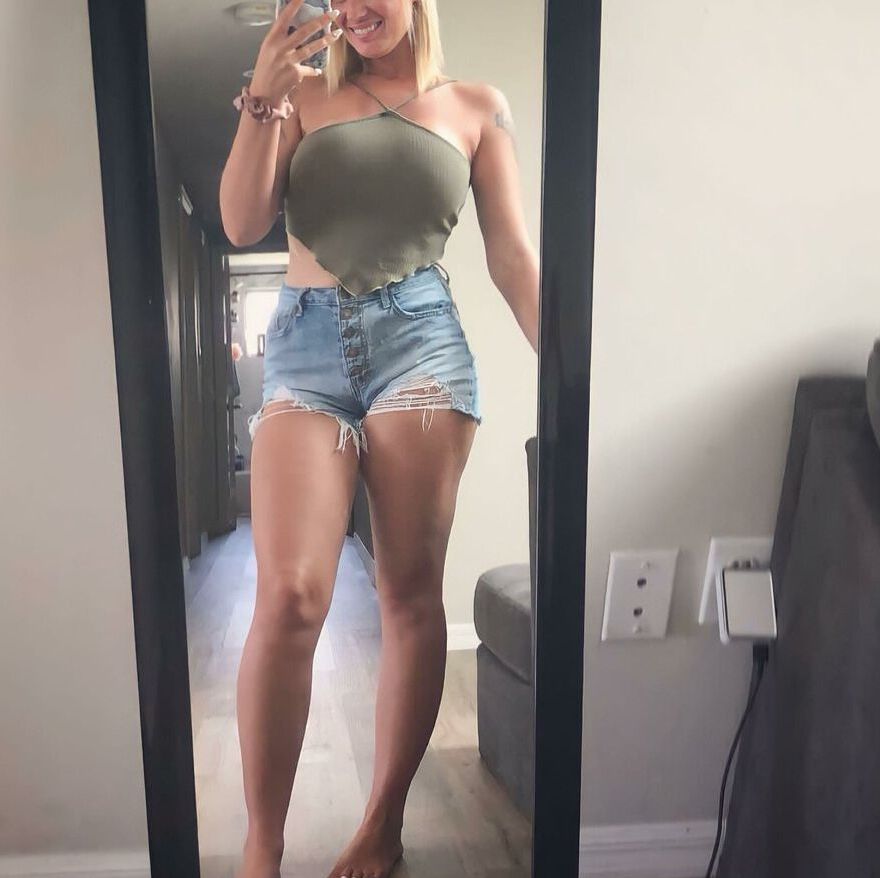 Mianancy nude