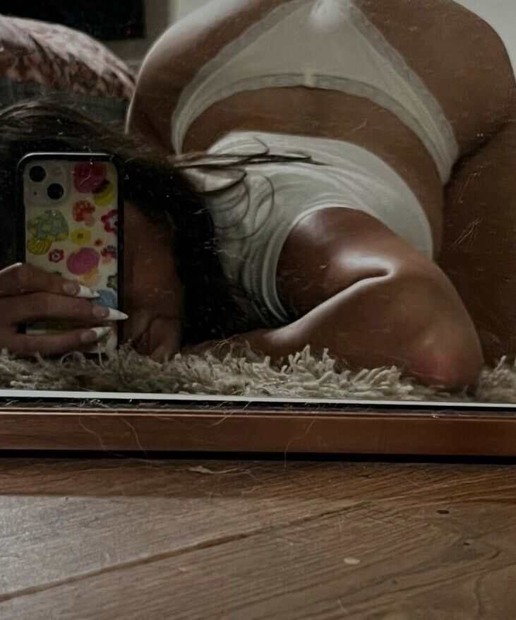 Hailey Gutierrez nude