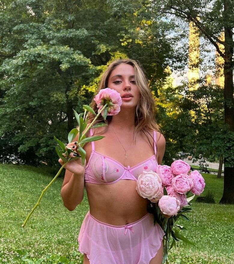Karina Achaeva nude