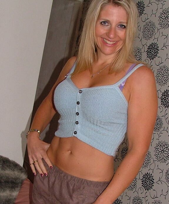 Tonya - Milf, Big Tits, British, Hardcore