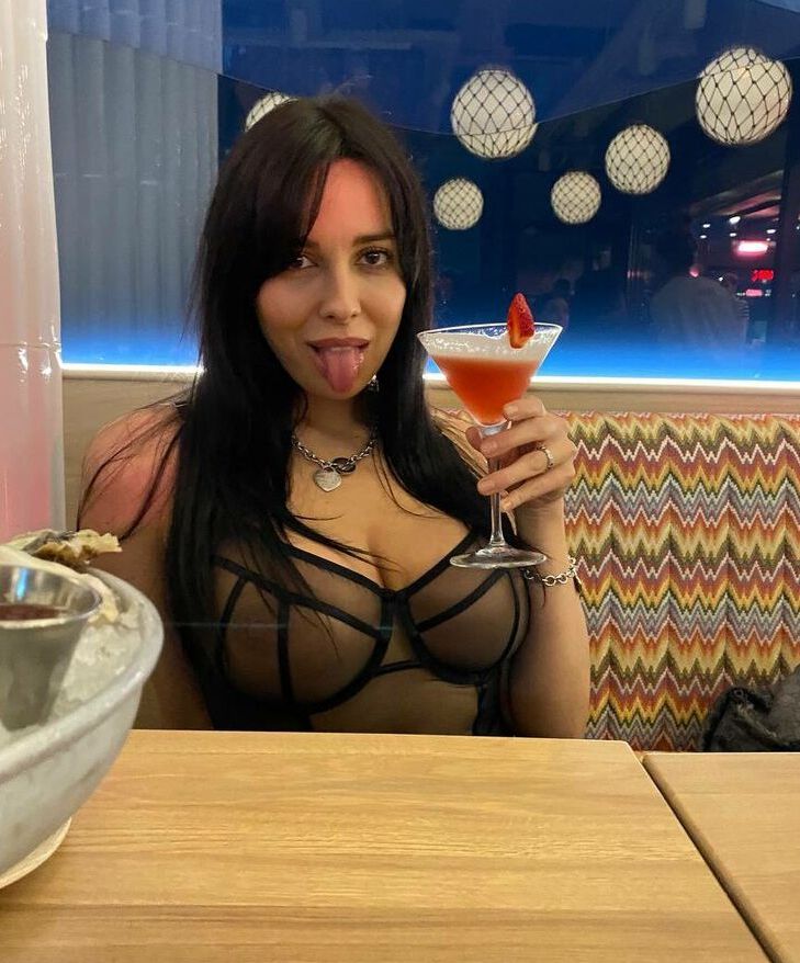 Moremoremore nude