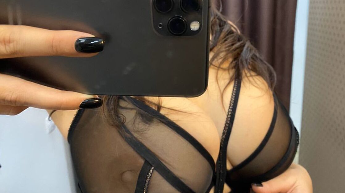 Moremoremore nude