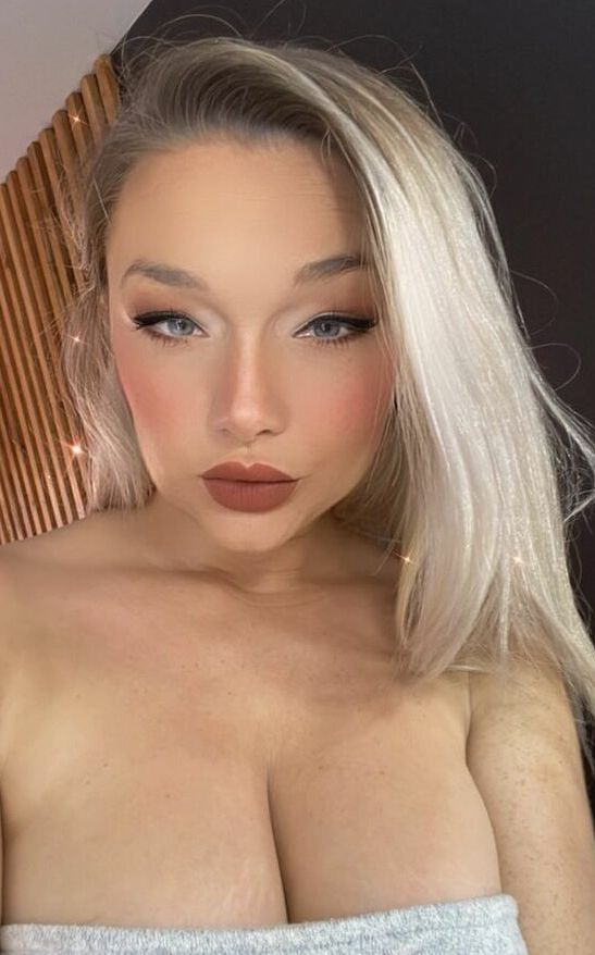 Llannagg nude