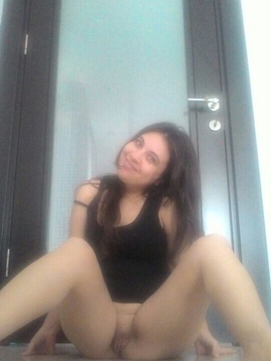 Me nude